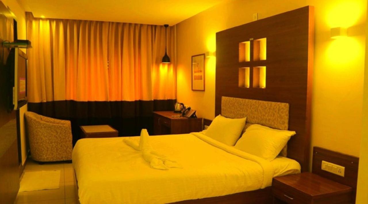 Klase Hotels Chennai Zewnętrze zdjęcie